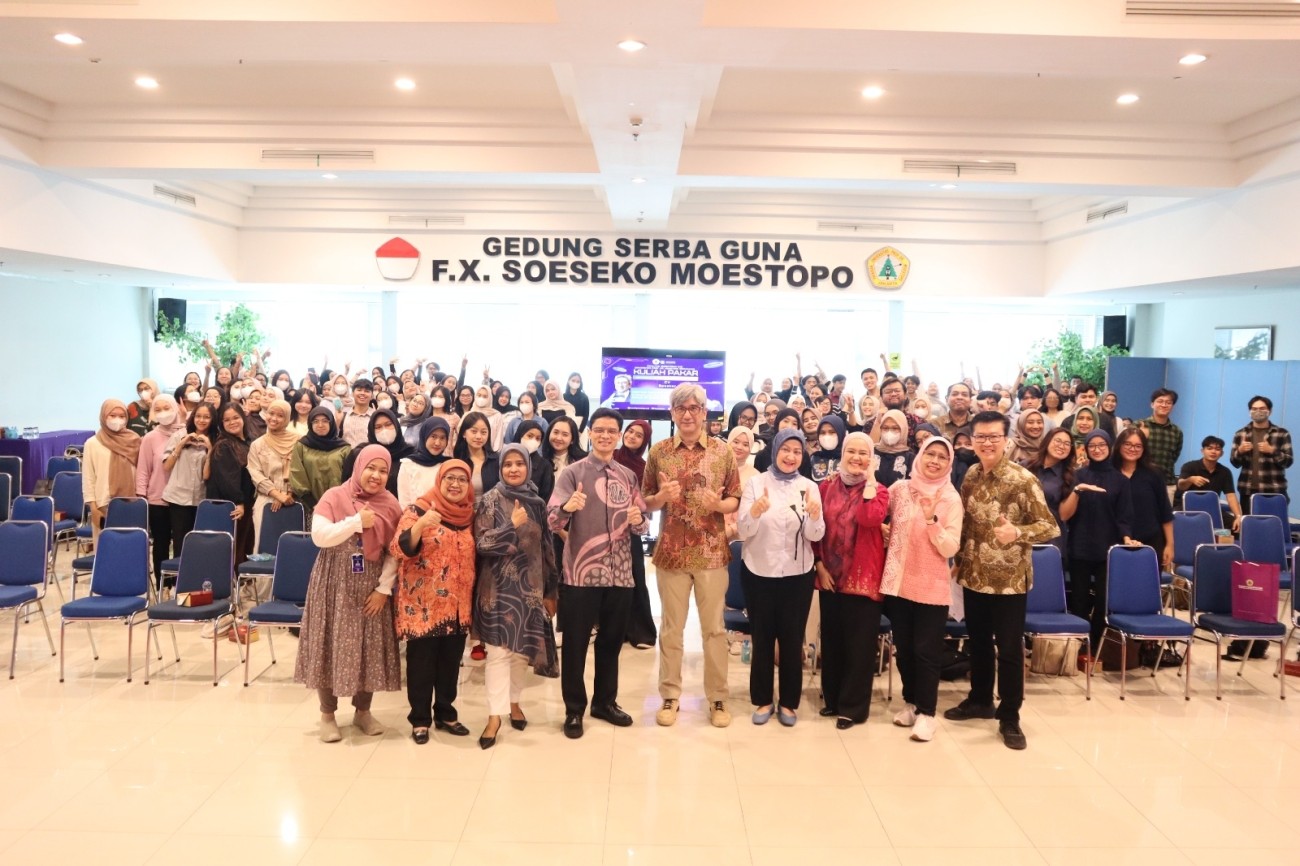 FAKULTAS KEDOKTERAN GIGI UNIVERSITAS MOESTOPO GELAR KULIAH PAKAR “ARTIFICIAL INTELLIGENCE IN DENTISTRY”